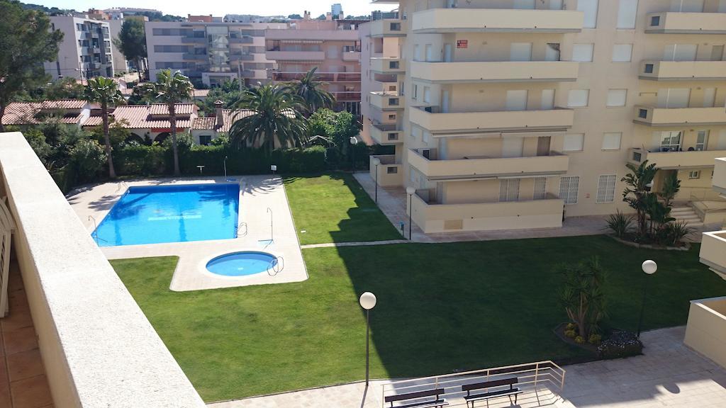 For A Stay Aqua Salou Bilik gambar